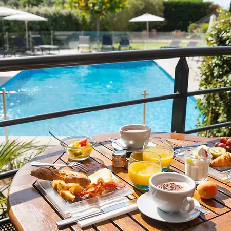 Kyriad Montpellier Est - Отель Люнель
