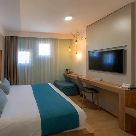 Kyriad Montpellier Est - Lunel Hotel 3*