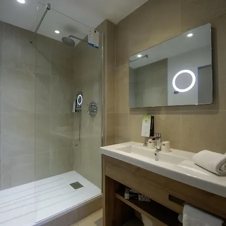 Kyriad Montpellier Est - Hotel 3*